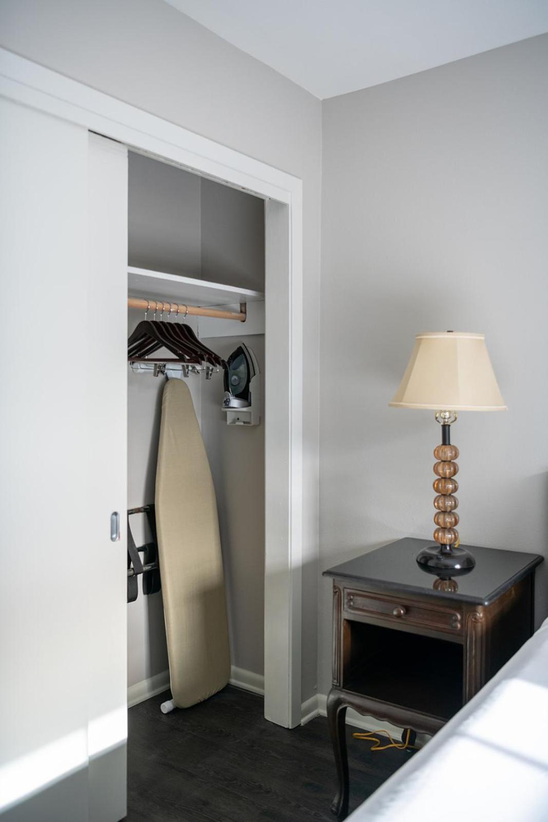ניו אורלינס French Quarter Suites Hotel מראה חיצוני תמונה