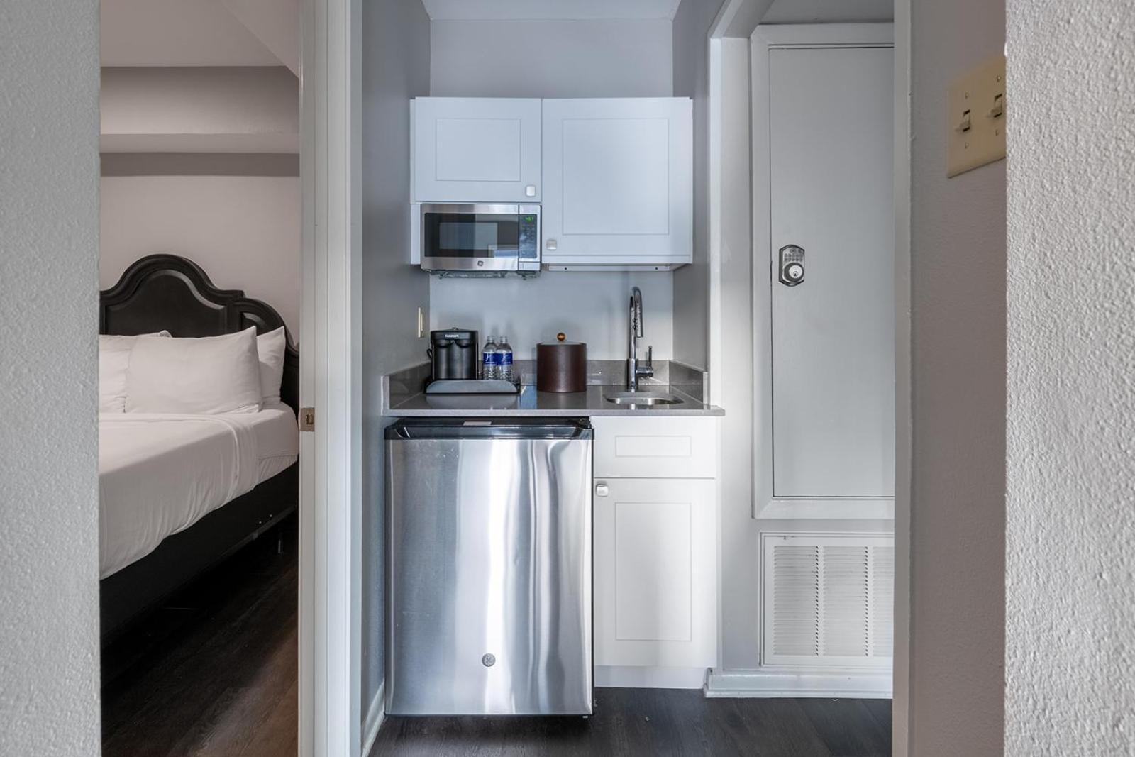 ניו אורלינס French Quarter Suites Hotel מראה חיצוני תמונה