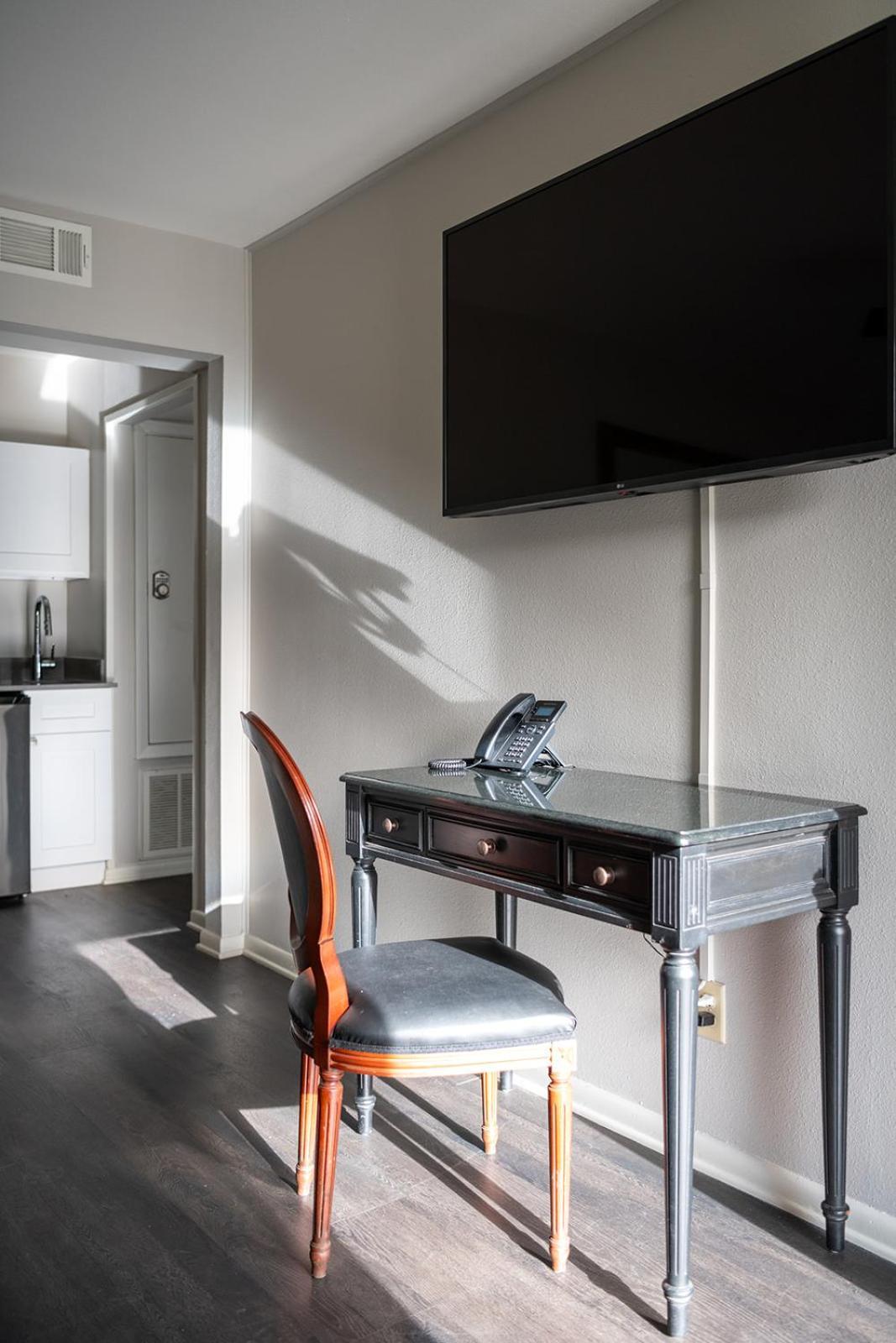 ניו אורלינס French Quarter Suites Hotel מראה חיצוני תמונה
