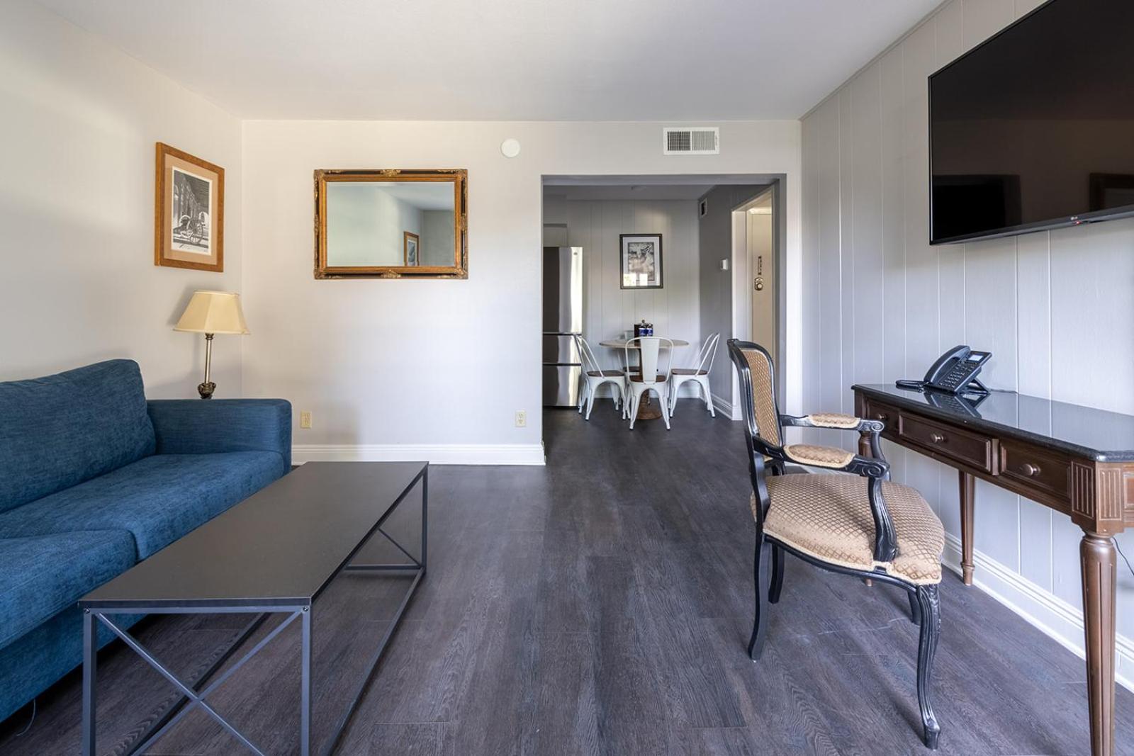 ניו אורלינס French Quarter Suites Hotel מראה חיצוני תמונה