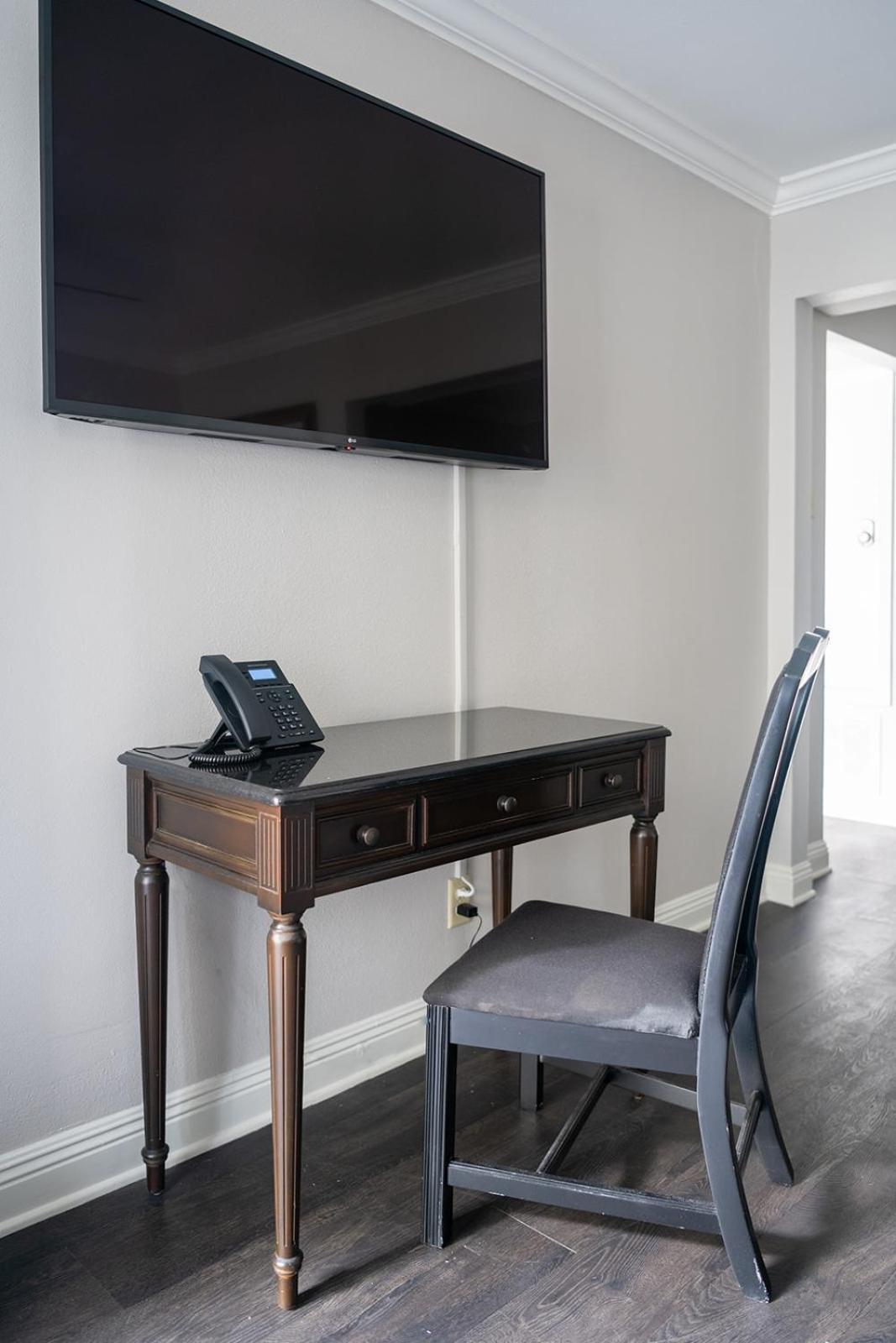 ניו אורלינס French Quarter Suites Hotel מראה חיצוני תמונה