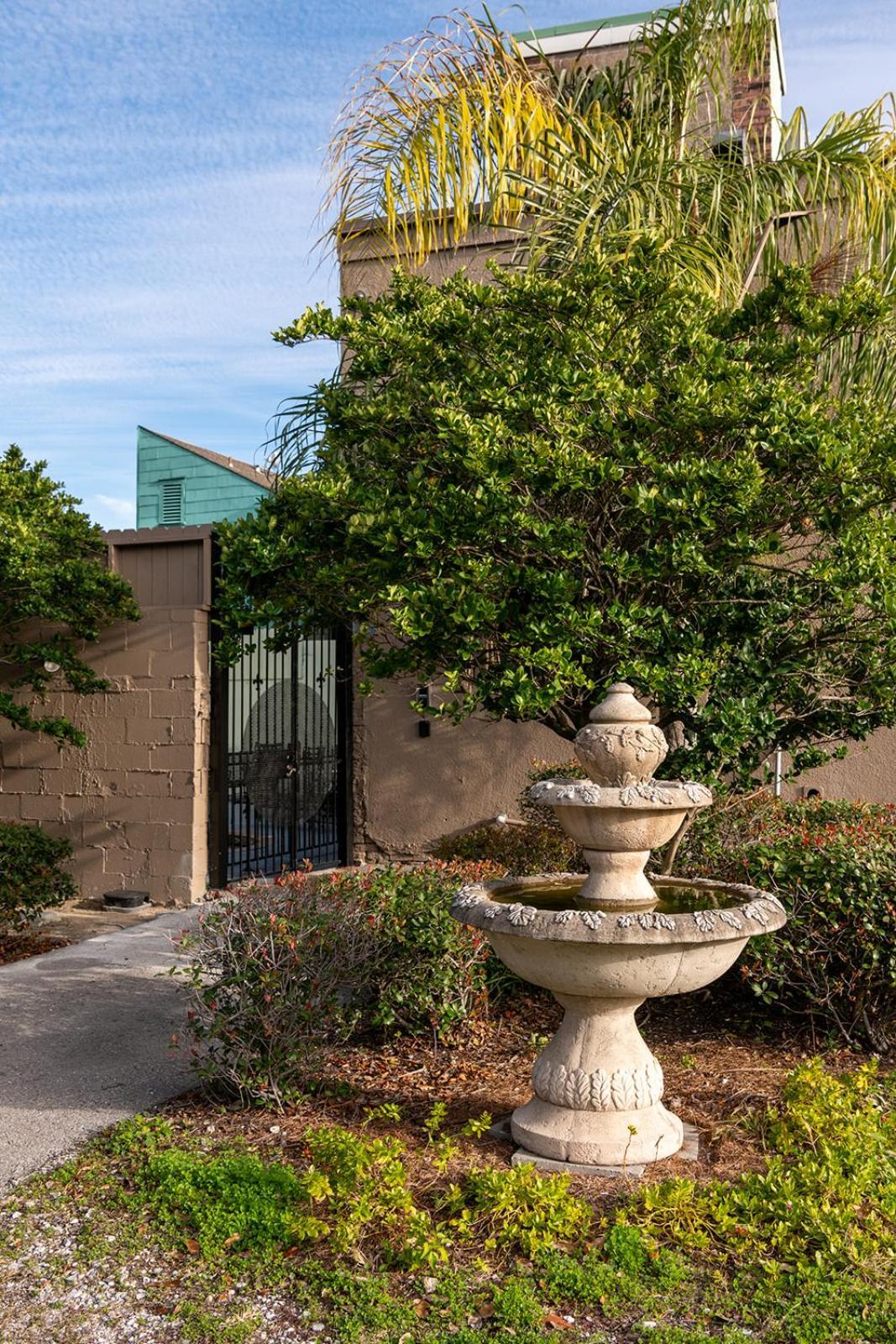 ניו אורלינס French Quarter Suites Hotel מראה חיצוני תמונה
